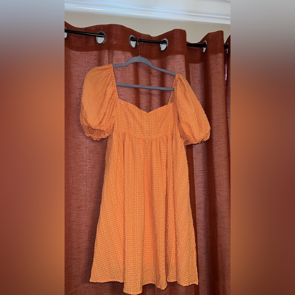 Orange puff sleeve dress